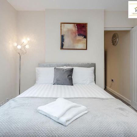 Bedford Hospital Victoria Apartments A And B By Homely Spaces Short Lets & Serviced Accommodation Dış mekan fotoğraf