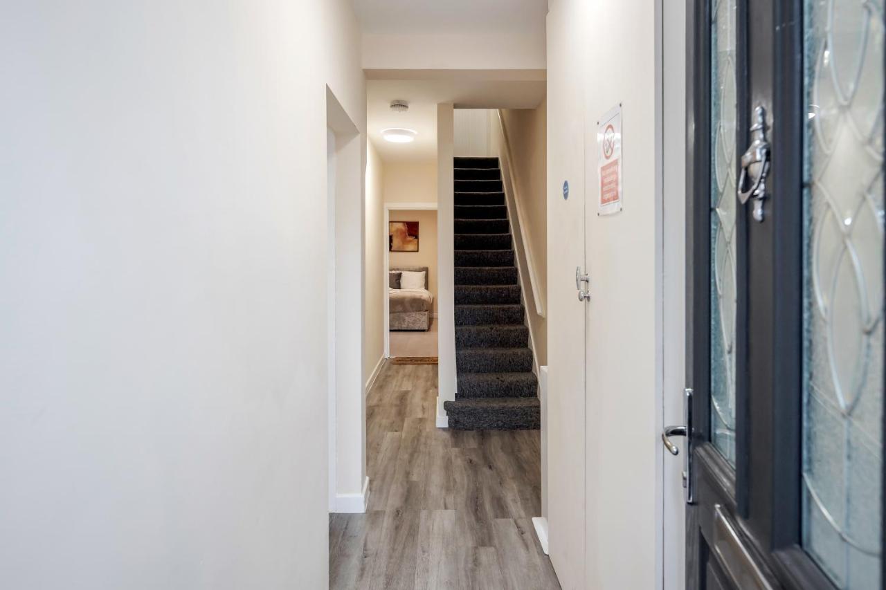 Bedford Hospital Victoria Apartments A And B By Homely Spaces Short Lets & Serviced Accommodation Dış mekan fotoğraf