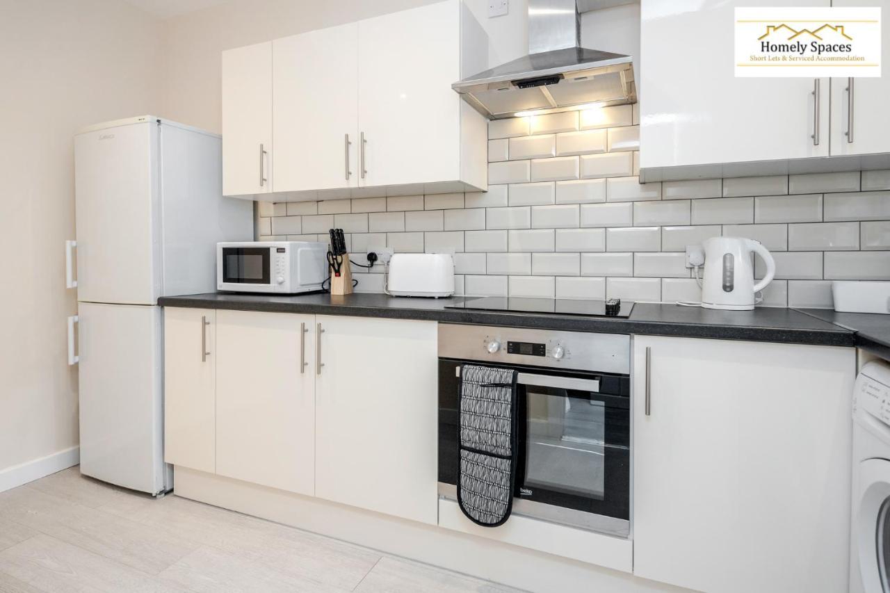 Bedford Hospital Victoria Apartments A And B By Homely Spaces Short Lets & Serviced Accommodation Dış mekan fotoğraf
